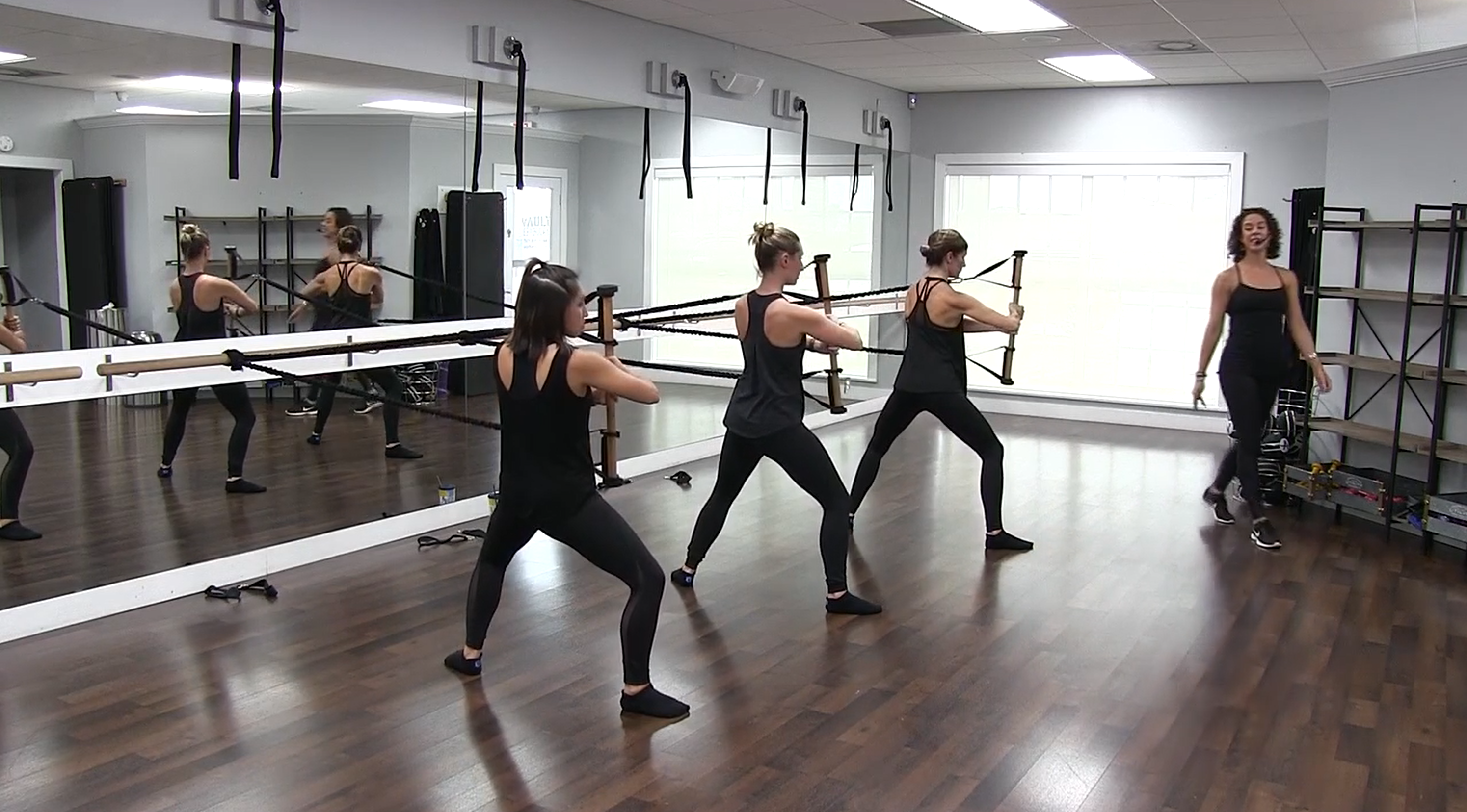 You are currently viewing Vault Barre Cardio Workout with Lauren